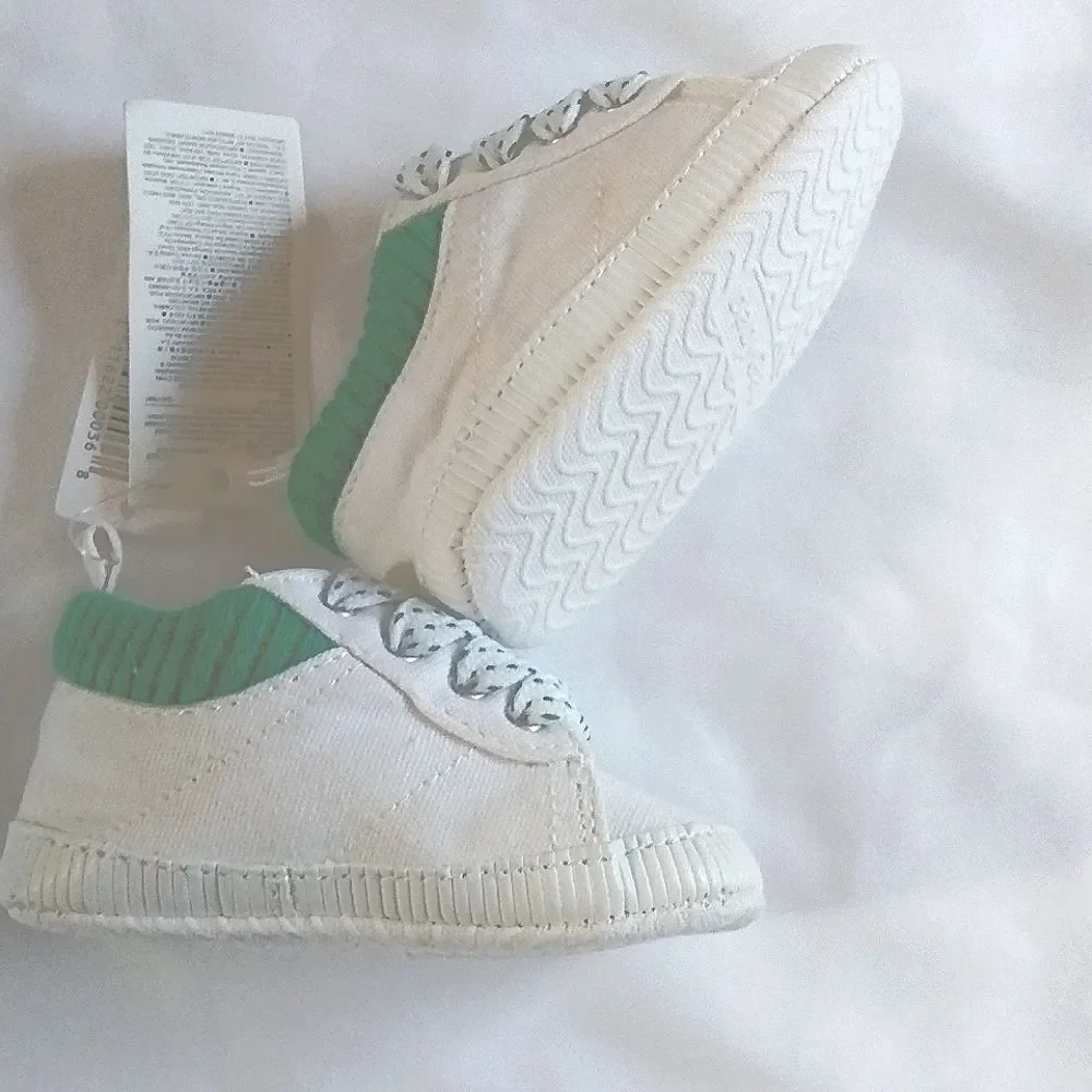 NWT BabyGap Canvas Crib Shoes
